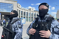 В Москве росгвардейцы обеспечили безопасность спортивных матчей по футболу и хоккею